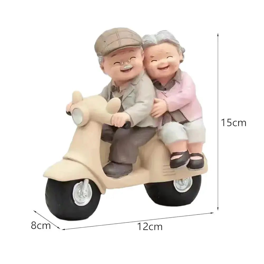 MINI LOVING COUPLE SCULPTURE RIDING SCOOTER