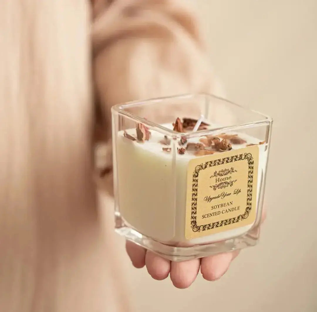 MESMERIZING CANDLE SPARKLES