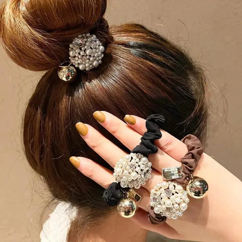 TRENDING SCRUNCHIE SPARKLES